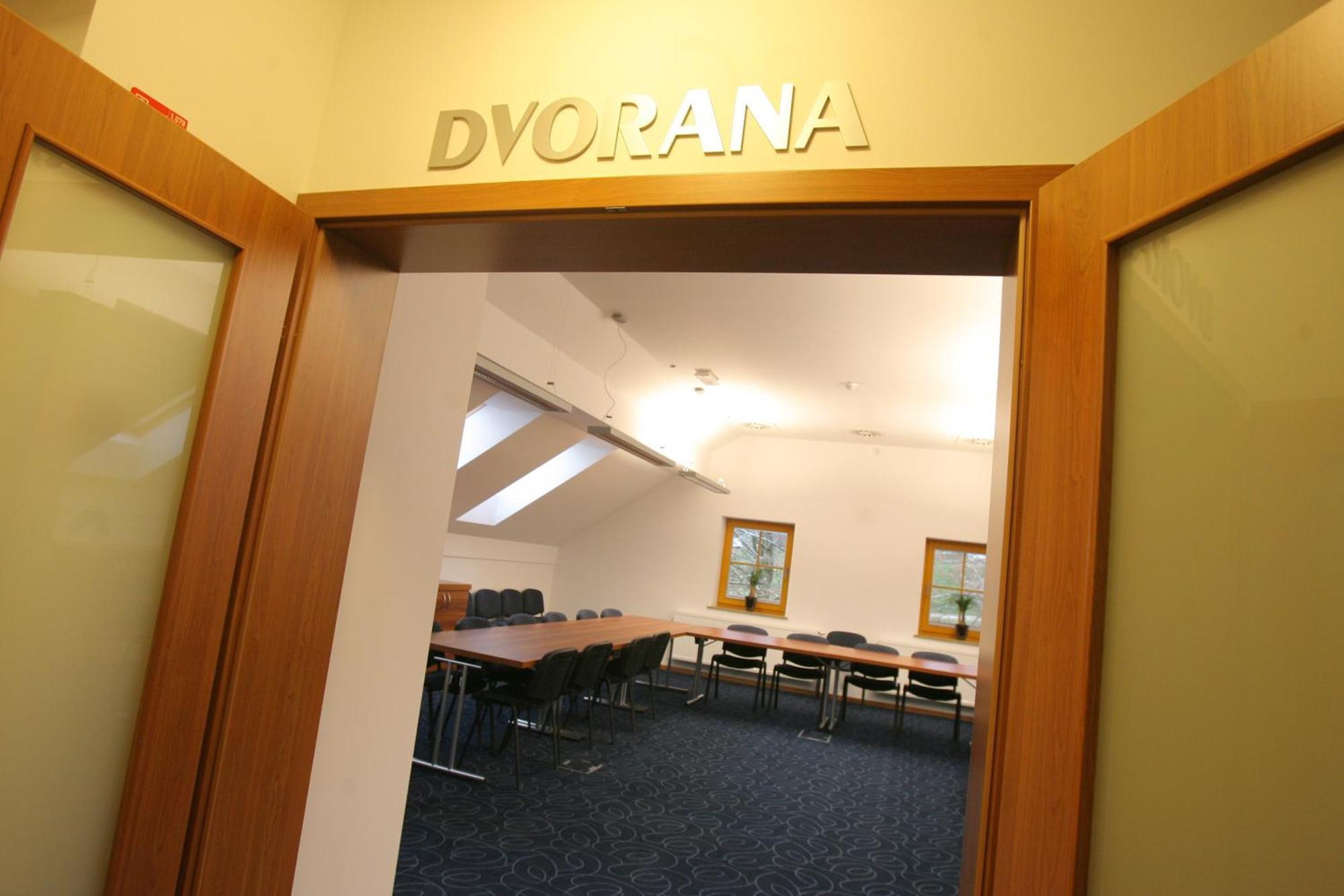Domacija Vodnik & Apartments Cerklje na Gorenjskem Ngoại thất bức ảnh