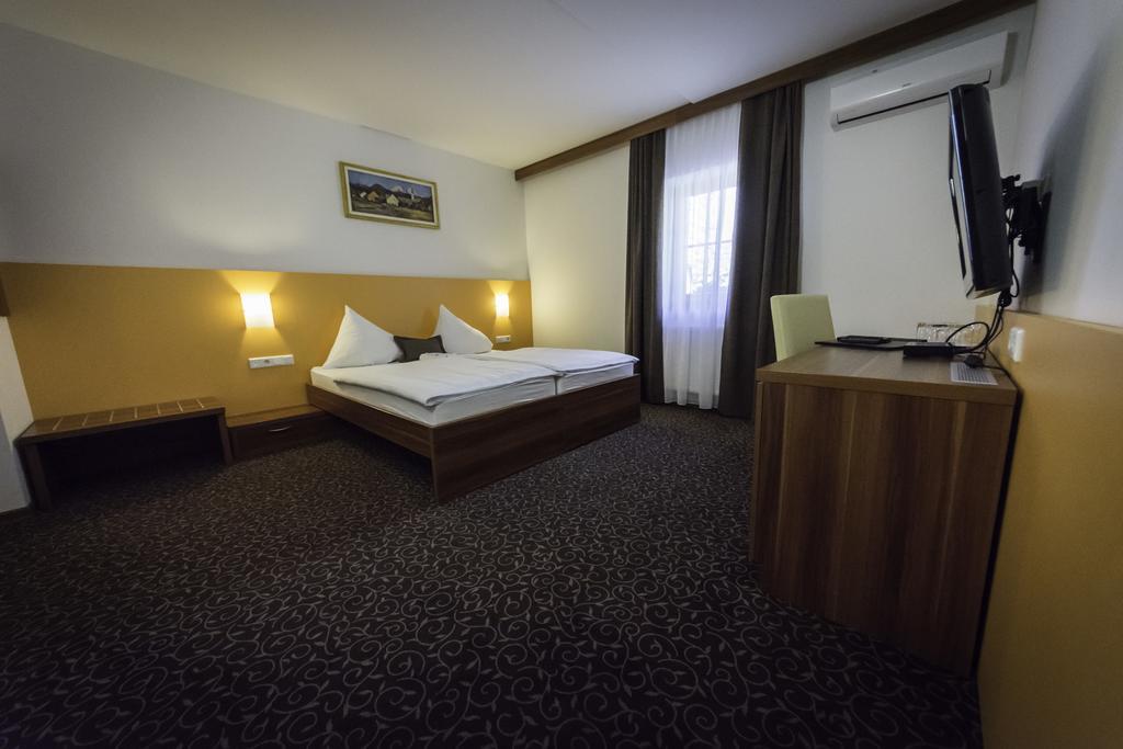 Domacija Vodnik & Apartments Cerklje na Gorenjskem Ngoại thất bức ảnh